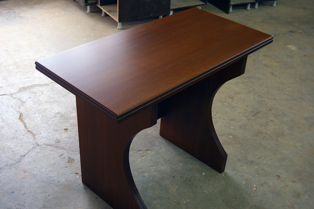 Βοηθητικά έπιπλα